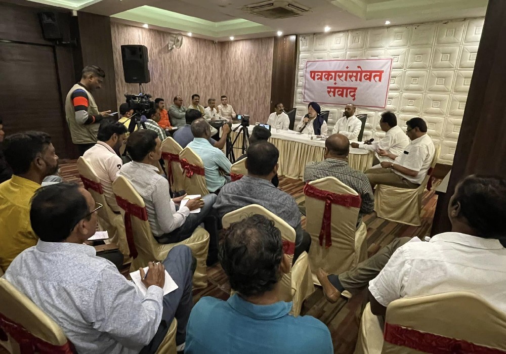 Interaction with members of local media in Chandrapur