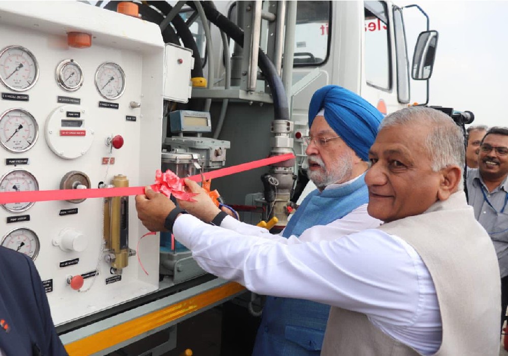 Joined my friend & colleague General V.K. Singh Ji at Hindon Indian Air Force Base to launch indigenously developed AVGAS 100 LL, special aviation fuel for piston engine aircrafts & UAVs