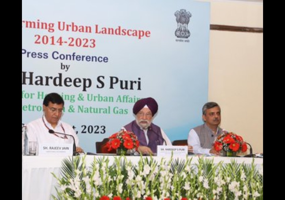 Interacted with members of the media fraternity at the launch of an updated publication titled, “Transforming Urban Landscape” which showcases India’s unprecedented & unparalleled process of urbanisation under the visionary leadership of PM Sh Narendra Mo