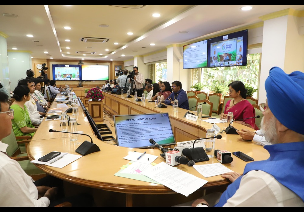 Joined my friends & colleagues Sh Giriraj Singh Ji & Sh gssjodhpur Ji, senior officials of various ministries & ULBs to launch #SwachhataHiSeva to be observed from 15 Sept - 2 Oct 2023!