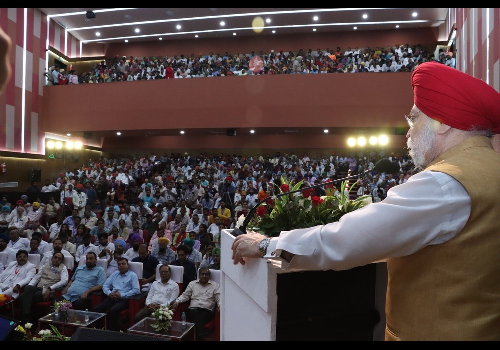 Building a brighter future for artisans and craftsmen with PM Vishwakarma Yojana. Today, I was delighted to address the people present at the #PMVishwakarma scheme program in the holy city of  Amritsar Sahib and also listened to the address of the hon’ble