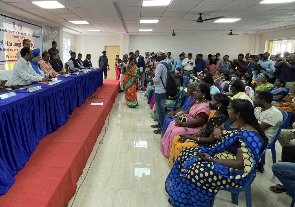 Interaction with the beneficiaries of Pradhan Mantri Awas Yojana - Urban, Government of India & PM Ujjwala Yojana in Tiruvallur