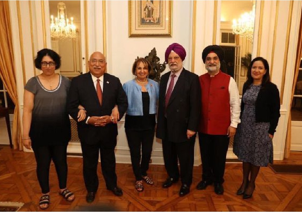 Met friends & professionals from US Admin, think-tanks, academia, multilateral institutions, media, industry & the Indian diaspora during a warm reception hosted by Amb- Taranjit Dingh Sandhu at India House in Washington DC