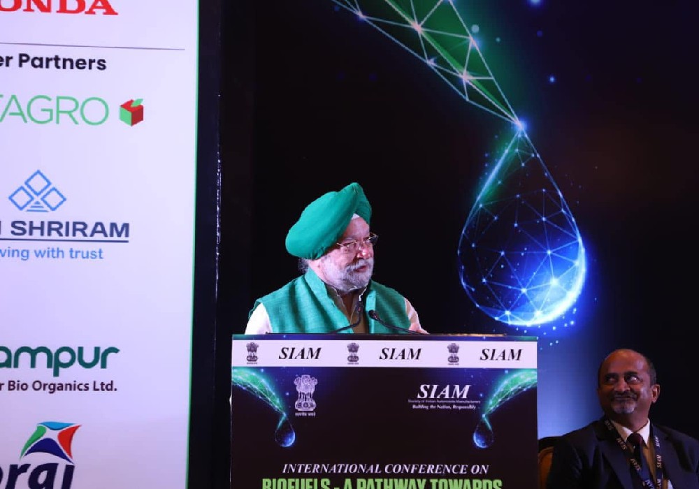 Interacted with captains of the automotive & energy sectors at the International Conference on Biofuels