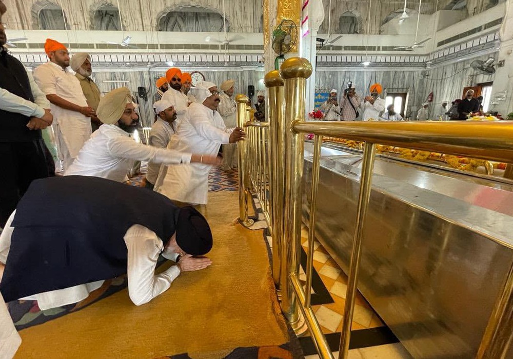 Joined Sikh Sangat to bow down at Gurdwara Shri Dukhnivaran Sahib located in Patiala