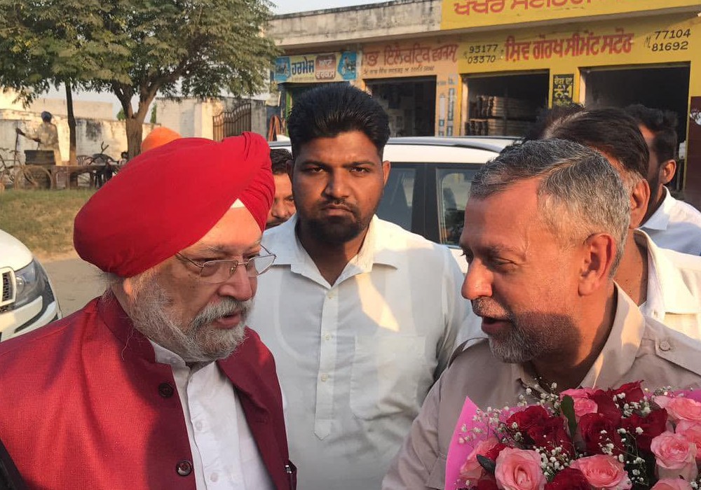 During inauguration of CBG plant, met friend Arvind Khanna ji along with many local brothers who expressed gratitude and happiness for this visionary gift of Prime Minister Shri Narendra Modi ji!