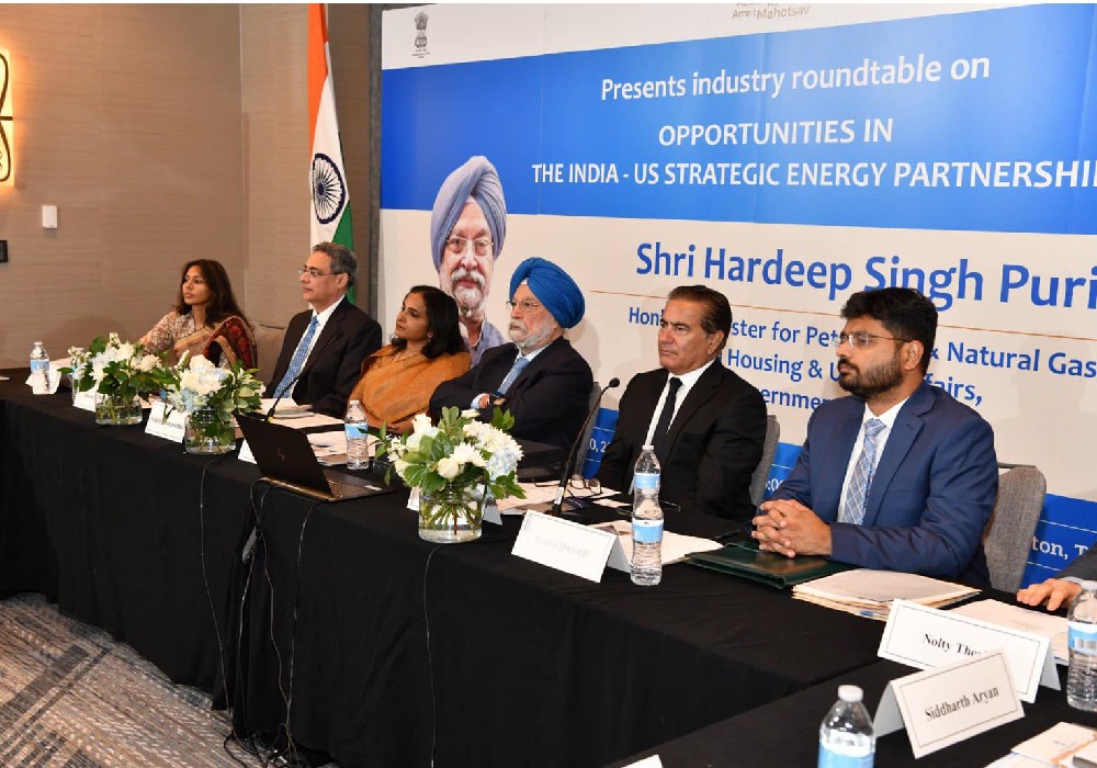 Interacted with captains of US energy industry during executive round table organized by US India strategic partnership forum in Houston