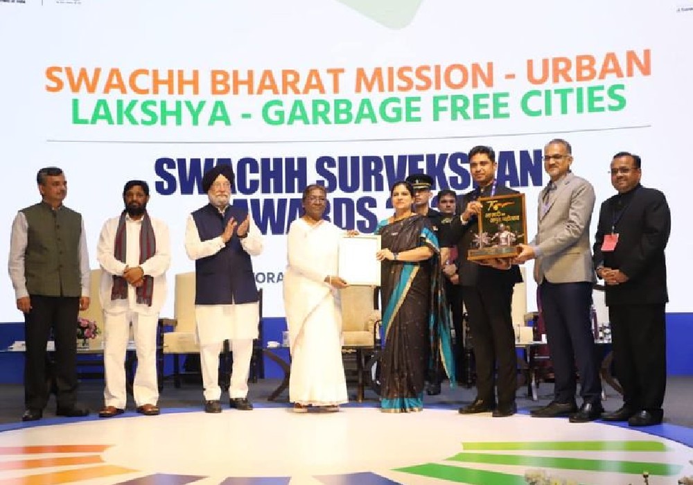 At the Swachh Survekshan 2022 - Surat is India’s 2nd cleanest city