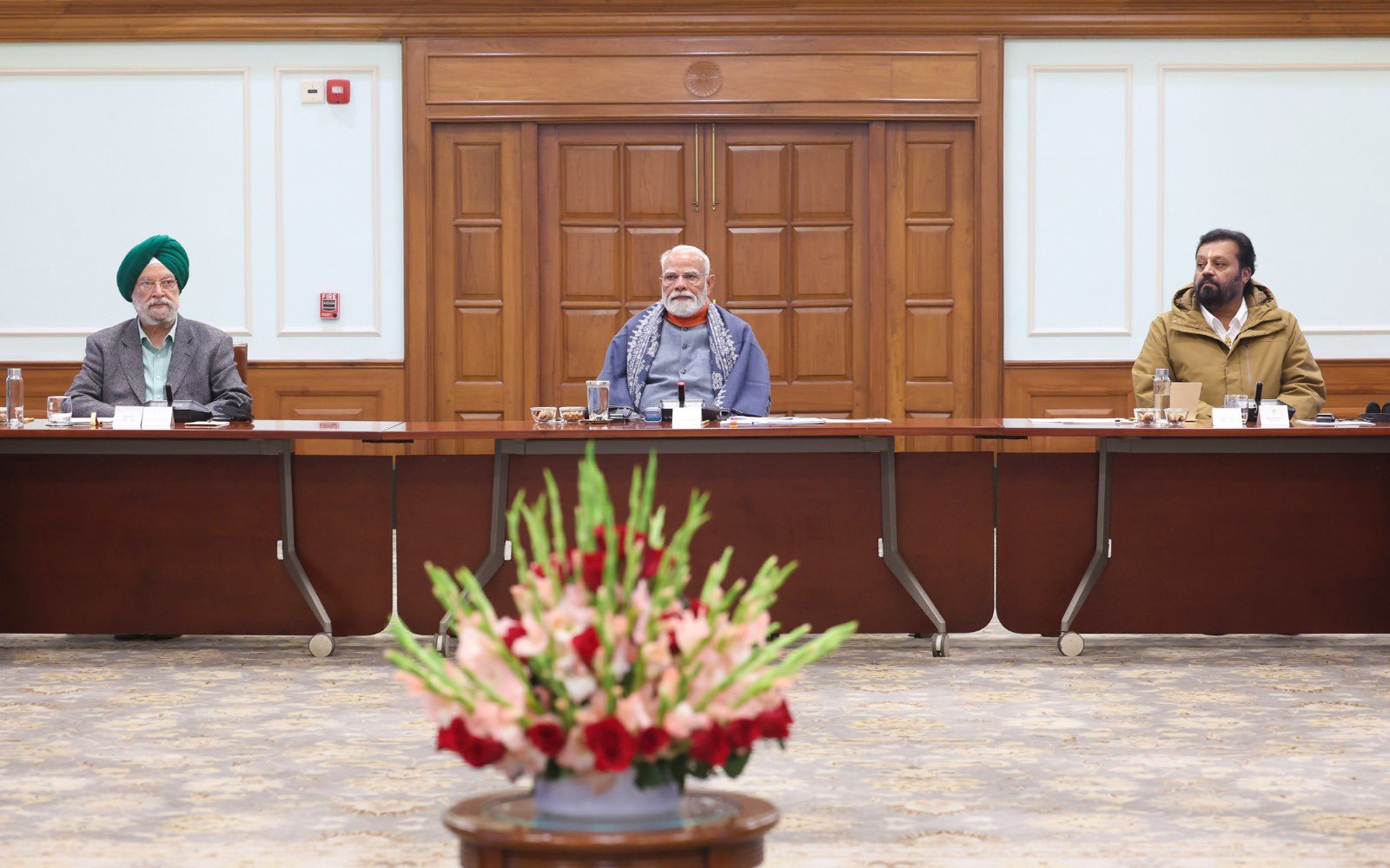 PM Modi के साथ 27 CEOs की high-level roundtable