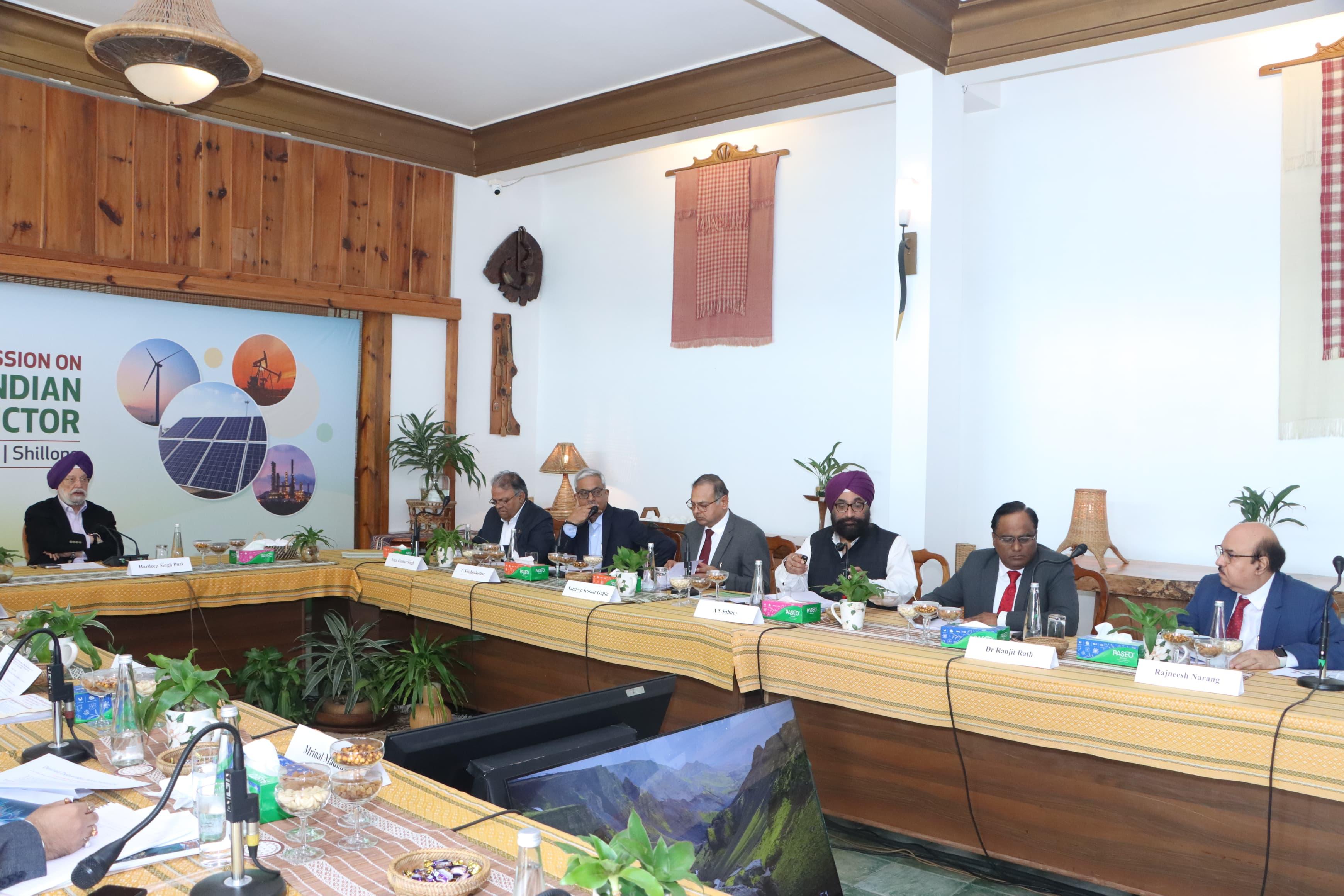 Held extensive and detailed discussions on critical challenges and opportunities facing our energy sector & the future of Indian oil & gas sector in a brainstorming session.