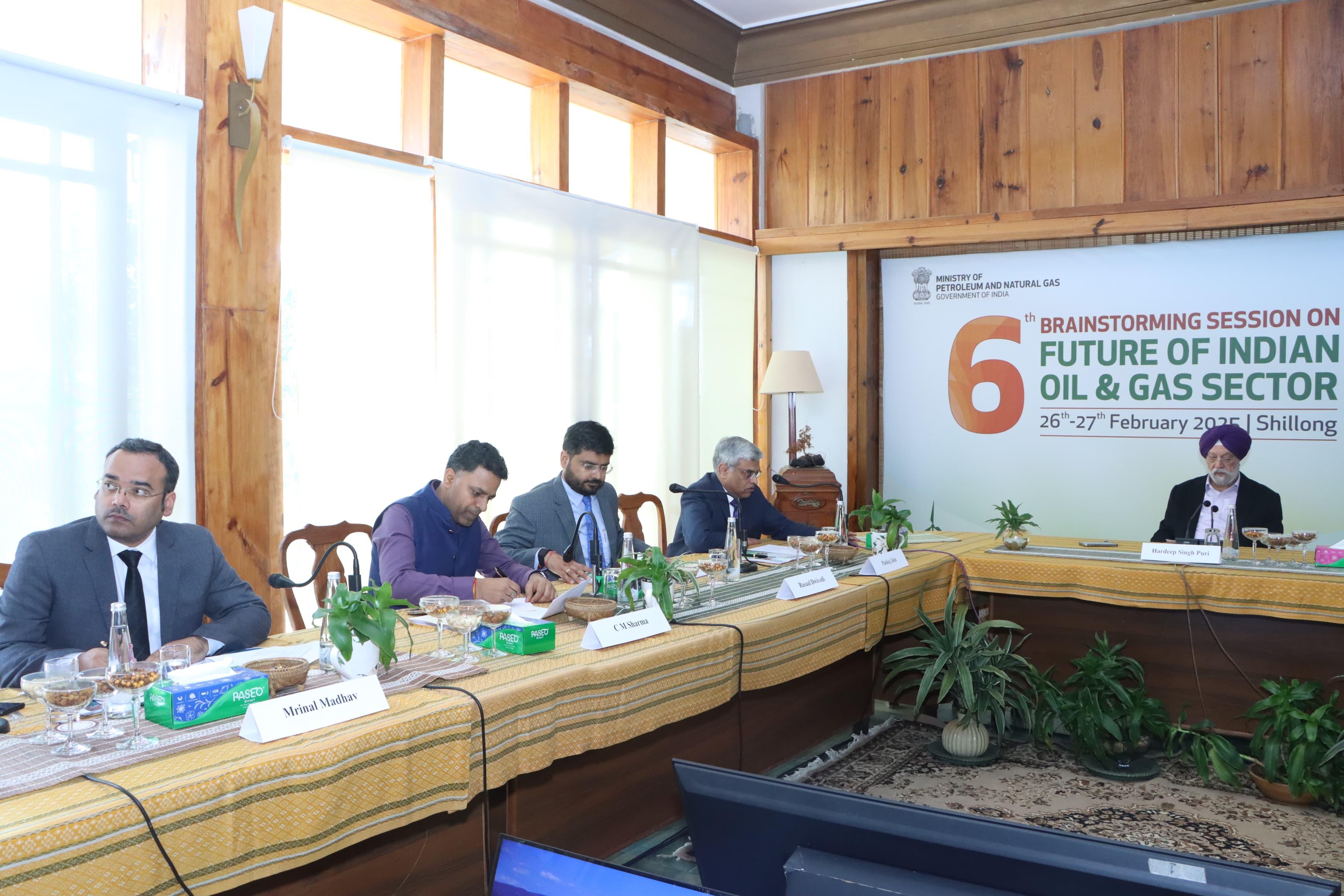 Held extensive and detailed discussions on critical challenges and opportunities facing our energy sector & the future of Indian oil & gas sector in a brainstorming session.
