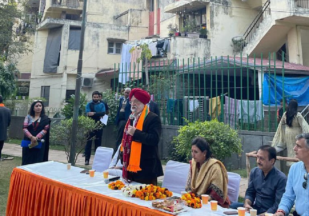 RWA of the colony organized a public meeting in support of Shikha Rai ji in Masjid Moth DDA flats in Greater Kailash Ward No. 173.