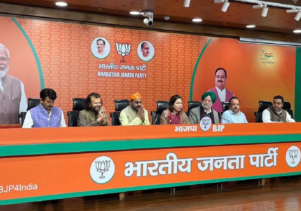 Interaction with Delhi MPs Dr. Harsh Vardhan Ji, Manoj Tiwari G, Ramesh Bidhuri G Meenakshi Lekhi G, G, Hans Raj Hans Ji & National Spokesperson of Bharatiya Janata Party (BJP) Media at Party Office