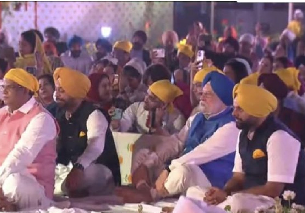 Joined PM Sh Narendra Modi Ji along with Sh John Barla Ji & members of the Sikh Sangat to celebrate the 553rd Parkash Purab of Sri Guru Nanak Dev Ji Maharaj