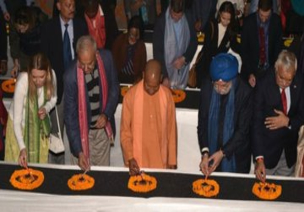 Deeply privileged & overwhelmed to light earthen diyaas on Namo Ghat with Uttar Pradesh CM Sh Yogi Adityanath Ji, & ambassadors & ambassadorial representatives from more than 70 countries to celebrate Deep Deepavali in Varanasi, the Karmabhumi of PM Naren