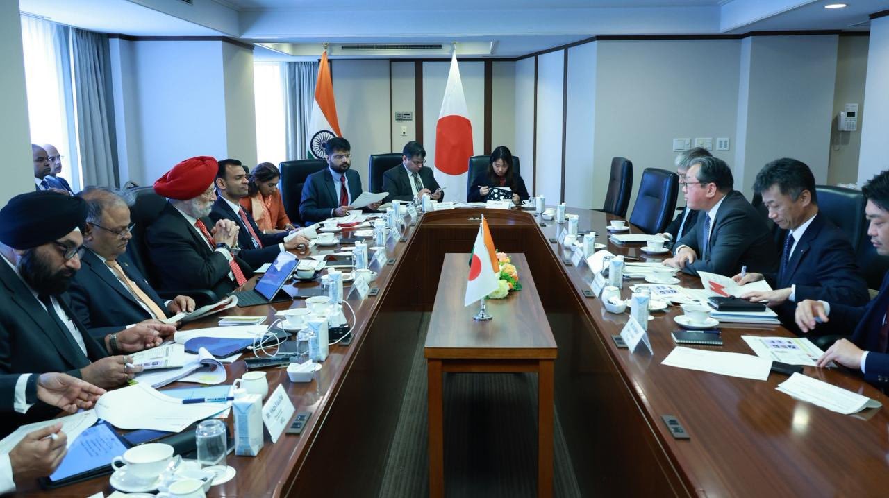 In a productive meeting with Mr. Yukikazu Myochin, Chairman of “K” Line, Japan