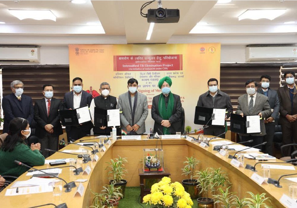 At the signing of an MoU between Indian Oil Corporation Ltd. Central TB Division, Mohfw, India & state TB Officers of Uttar Pradesh & Chhattisgarh for a TB Elimination Drive