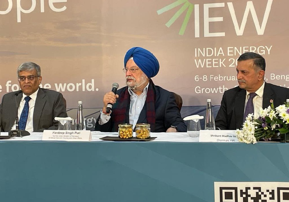 Interacted with members of the media fraternity before the start of the Curtain Raiser to the India Energy Week 2023
