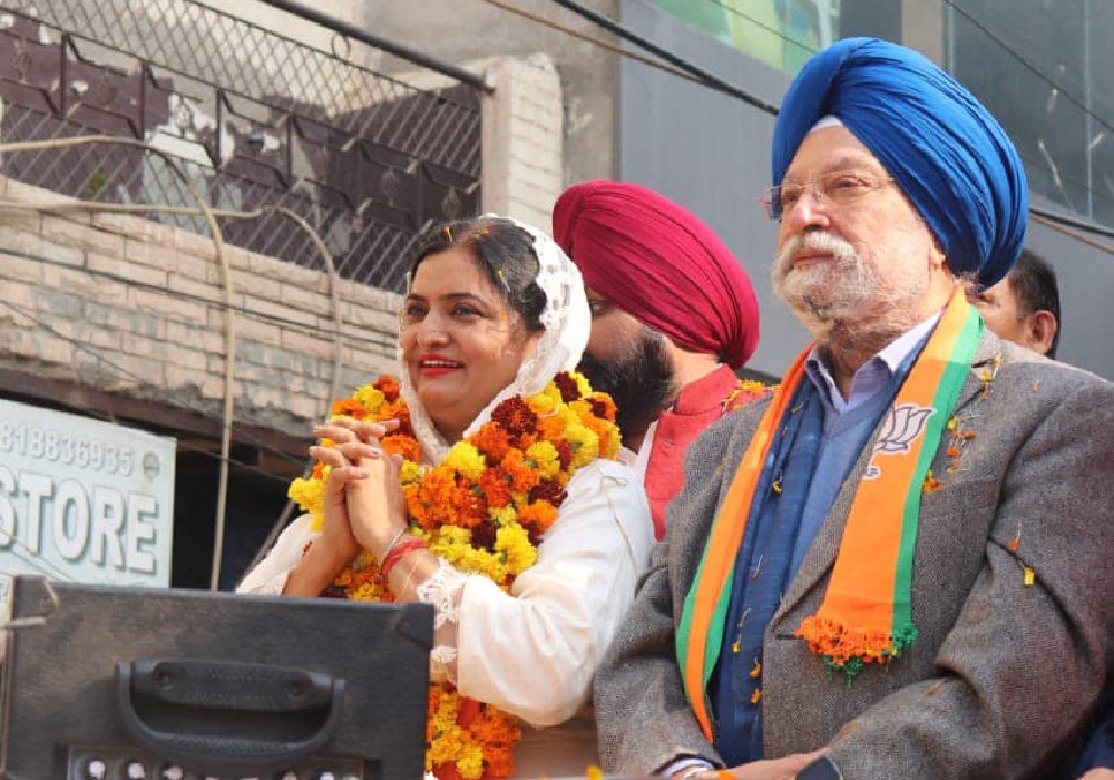 Road show in support of BJP Delhi candidate Bibi Kuljeet Kaur ji in Nilothi ward number 36