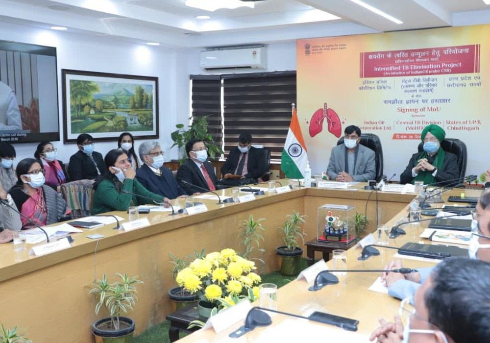 At the signing of an MoU between Indian Oil Corporation Ltd. Central TB Division, Mohfw, India & state TB Officers of Uttar Pradesh & Chhattisgarh for a TB Elimination Drive