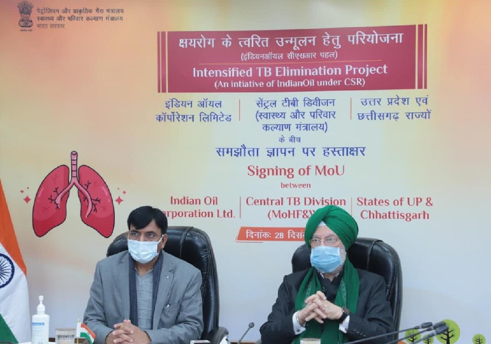 At the signing of an MoU between Indian Oil Corporation Ltd. Central TB Division, Mohfw, India & state TB Officers of Uttar Pradesh & Chhattisgarh for a TB Elimination Drive