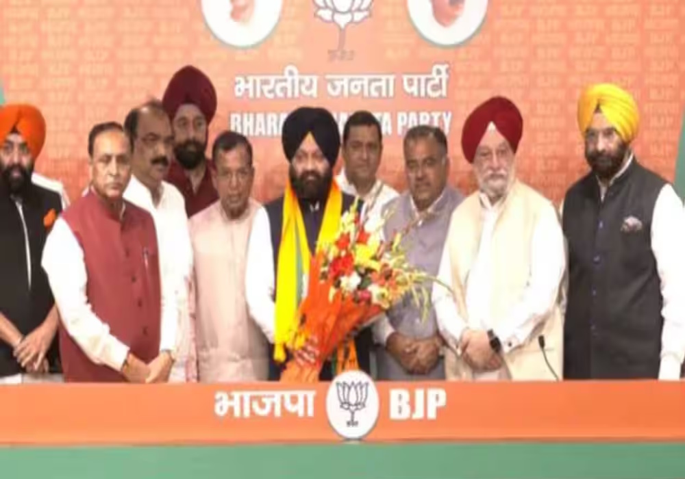 Eminent personalities from Punjab join BJP at party headquarters in New Delhi