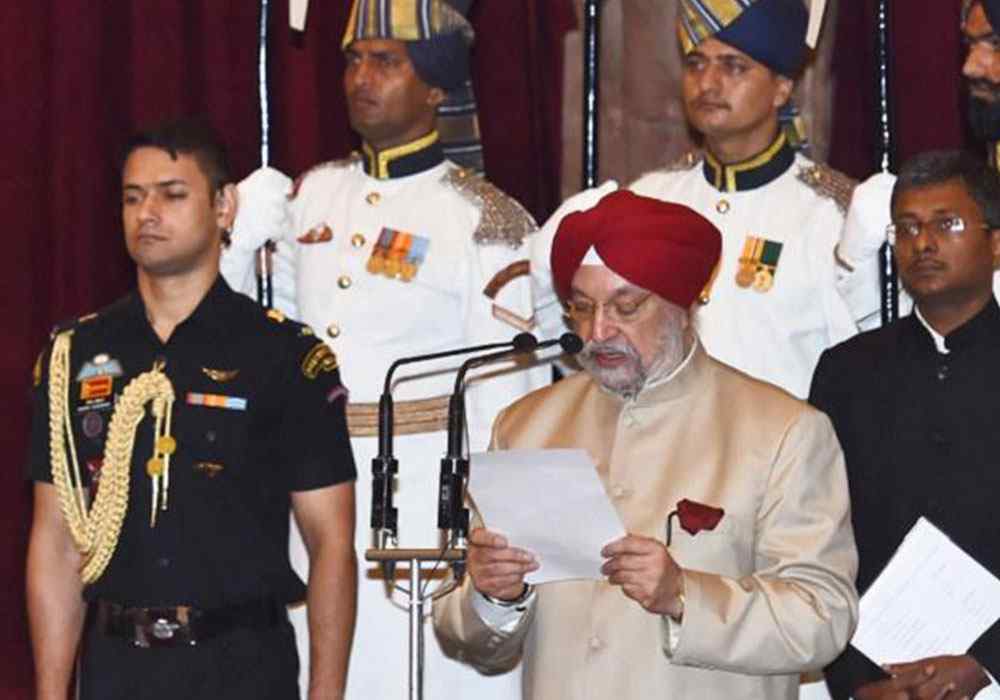PM Modi की नई कैबिनेट में प्रमोट हुए Hardeep Singh Puri | Cabinet Expansion