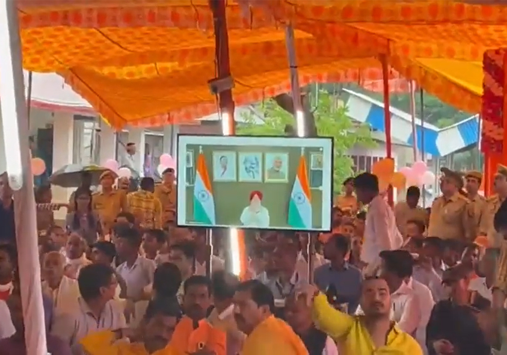 Empowering Aspirational India: Chopan & Renukoot Stations Join Amrit Bharat Station Yojana